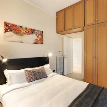 Apartment Sunny Flat In Elegant Building Close To Colosseum Rome