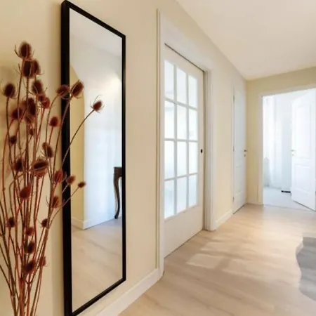 Sunny Flat In Elegant Building Close To Colosseum