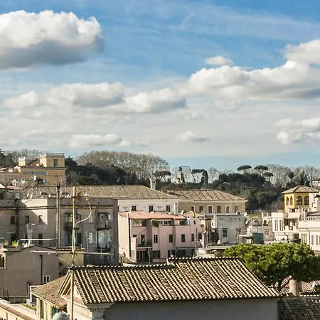 The Trastevere Penthouse Experience Rome