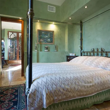 Apartment The Trastevere Penthouse Experience Rome