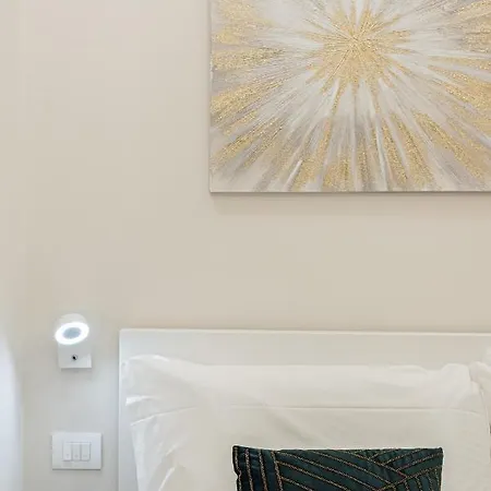 Apartment Frattina 35