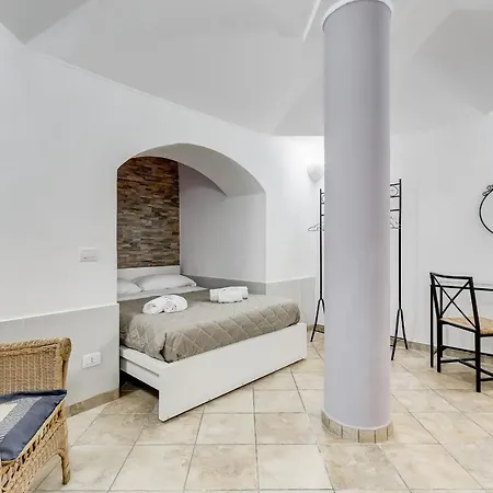 Spacious Loft In The Heart Of Apartment *