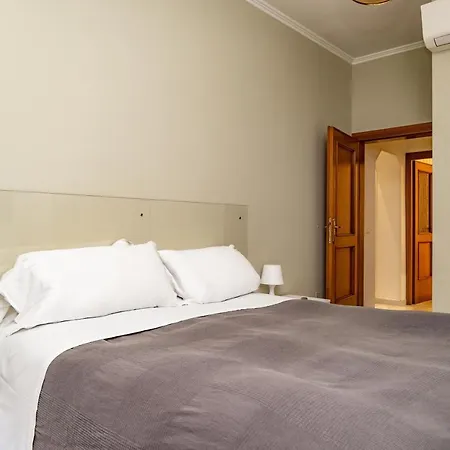 Apartment Mecenate Cavour Rome