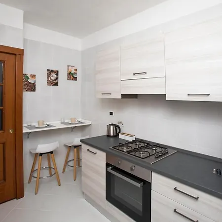 Apartment Moderno Metro B San Paolo
