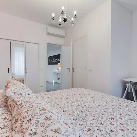 Av Domus Vatican St.peter Bed & Breakfast 2*