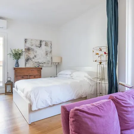 Spanish Step Rooftop Boutique Holiday home