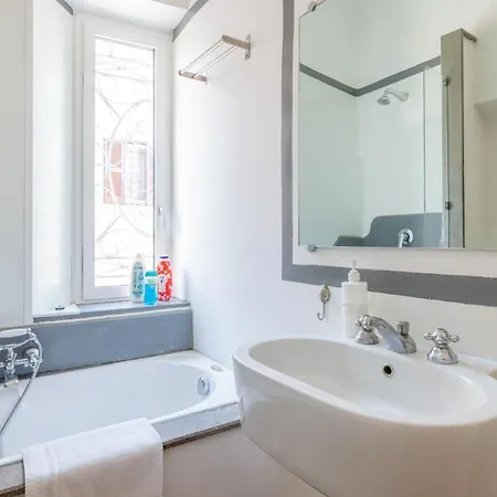 Spanish Step Rooftop Boutique Holiday home Rome