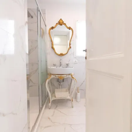 The Best Rent - Three-bedroom Close To Colosseo Apartament Rzym