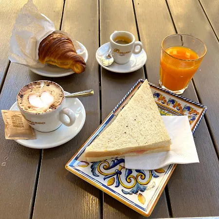 Sunnycornerinrhome Rome