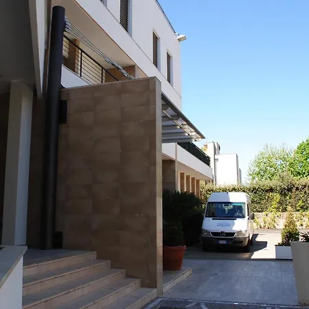 Ginevra Palace Ξενοδοχείο