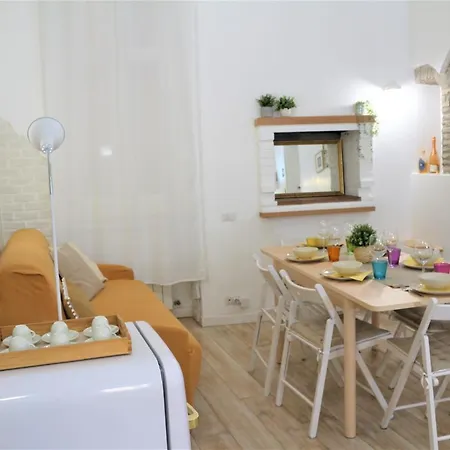 Domus Paganica Charming Apartment *