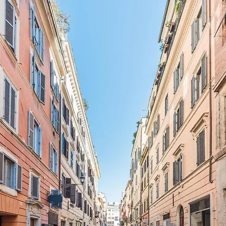 Apartment Frattina 35 *