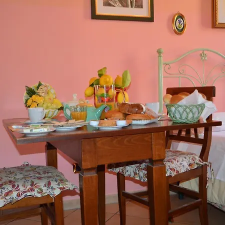 Bed & Breakfast Walls