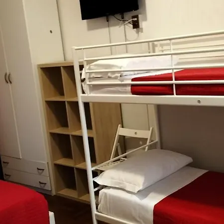Domus Vatican Holiday's Bed & Breakfast *