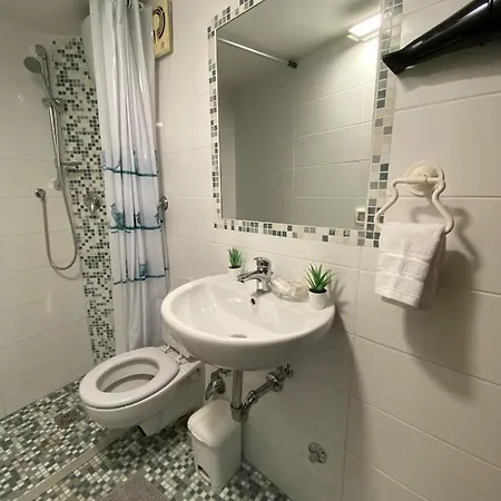 Sweet Chloe Apartment *