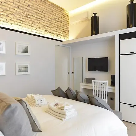 Luxury Vittoria Apartment *