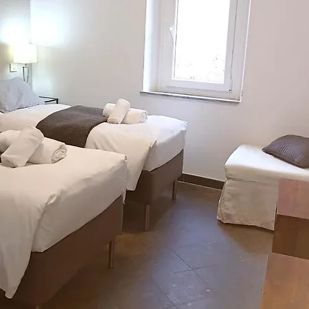 Dormiroma - Cedro 21 Apartment