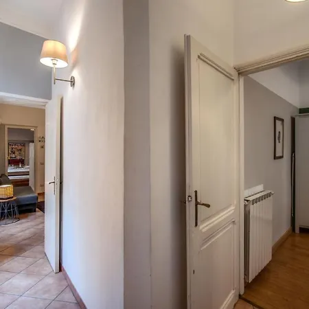 Apartamento Campo Dei Fiori Apertment Easy Life In *