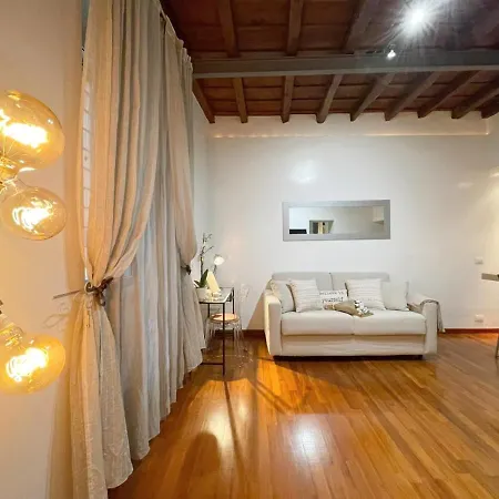 Pantheon Grand Apartment *