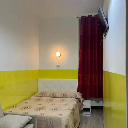 Roma Guest House Guest house *