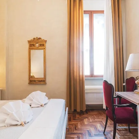Affittacamere Golden Piazza Di Spagna 3*
