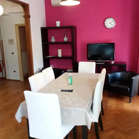 Large Vatican With 3 Bedroom For 6 Persons *