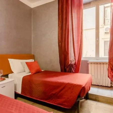 4-bdr Among Colosseum&termini 10-people Apartment Rome