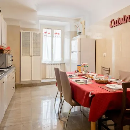 4-bdr Among Colosseum&termini 10-people Apartment *