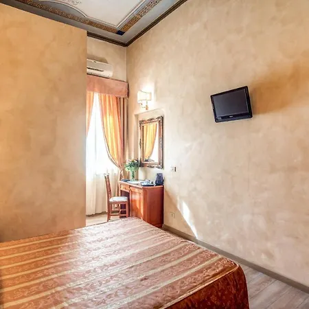 Labelle Hotell 2*