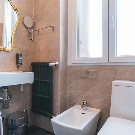 Gasthof Golden Piazza Di Spagna 3*