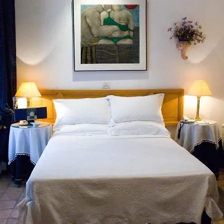 Cairoli Hotel 4*