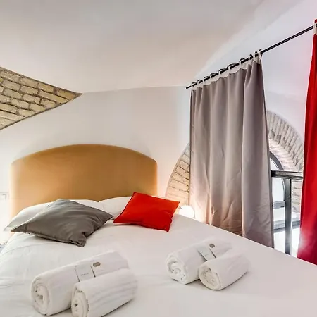 Apartment Spacious Loft In The Heart Of *