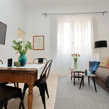 Amleto Apartment *
