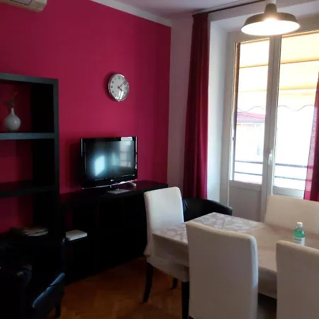 Apartment Large Vatican With 3 Bedroom For 6 Persons *