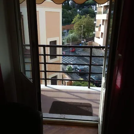 Large Vatican With 3 Bedroom For 6 Persons *