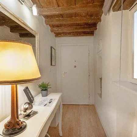 Romantica Studio-rental In Apartment