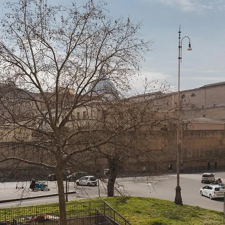 Stefano House Vaticano
