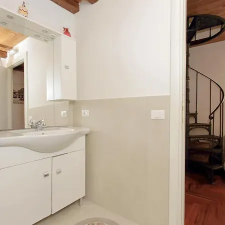 Sanctuay Apartment *