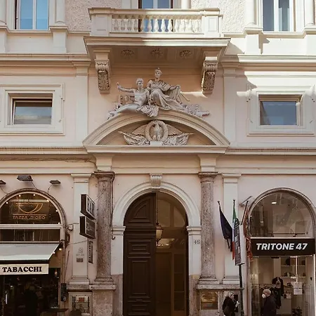 Residenza Tritone Luxury Trevi Fountain
