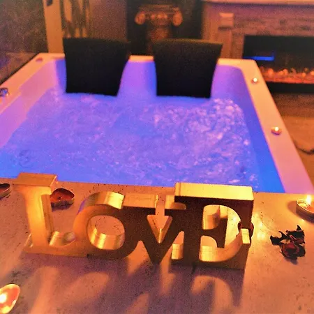 Gold Luxury Rome
