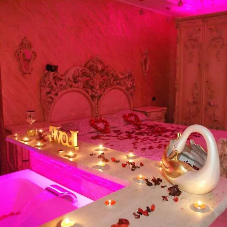 Apartment Gold Luxury