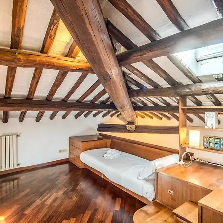 Lovely Attic With Private Terrace By Piazza Navona