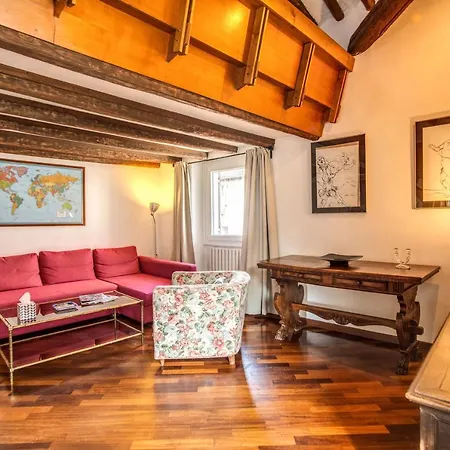 Lovely Attic With Private Terrace By Piazza Navona Apartment