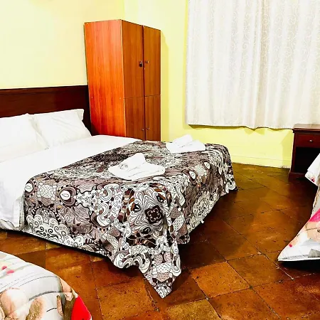 Holiday Guest house *