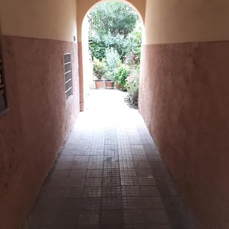 Bed & Breakfast Tra Gianicolo E Trastevere Rome