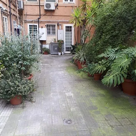 Tra Gianicolo E Trastevere Bed & Breakfast Rome