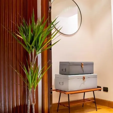 Experience Apartment *