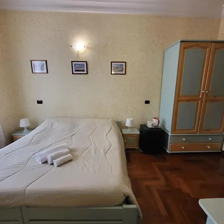 Πανσιόν St. Peter's 2*