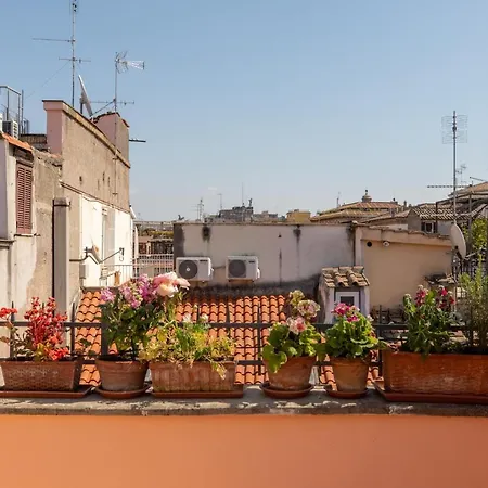 Iflat Lovely With View On Pope Window Appartement Rome