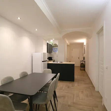 Palatino 28 Apartment